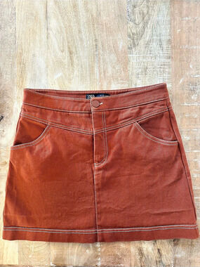 Zara Women's Mini Skirt in Brown, Large